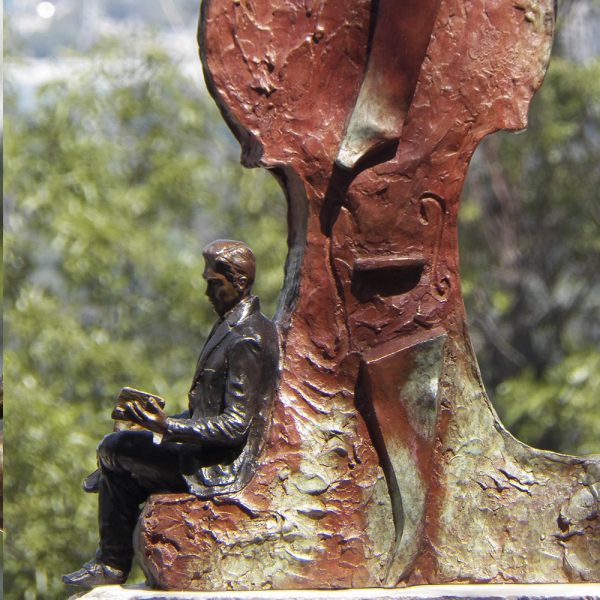 CECILIA-VELEZ-PORTADAS-escotadura