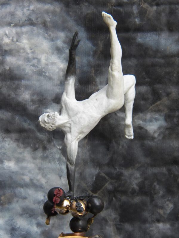 LA SEDUCCIÓN DE LA MUSICA EN BRONCE